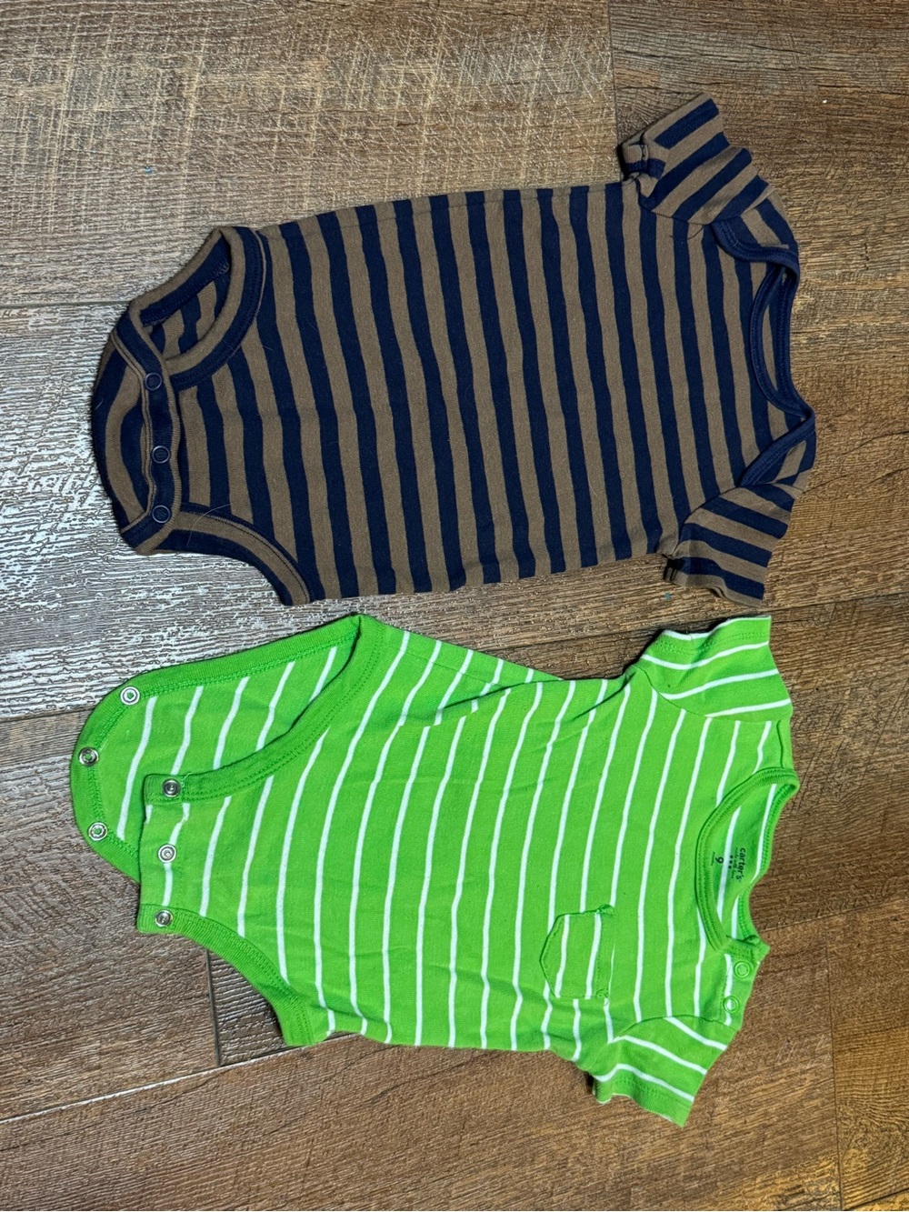 🌼4/$25🌼Baby Boy 9 Month Onesie and Pant Bundle - Picture 2 of 6